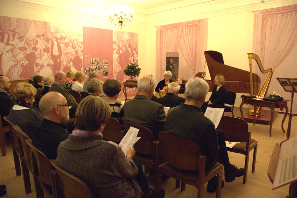 Eine Soiree im Salon der Musikausstellung