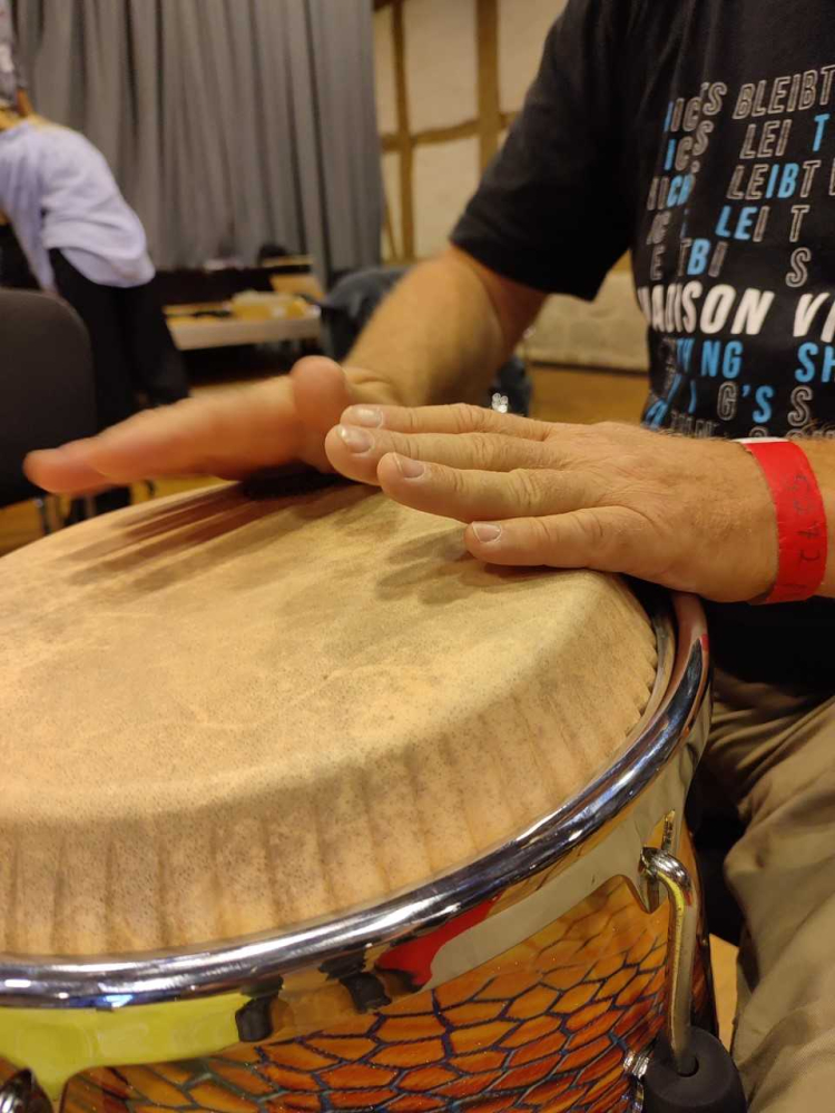 Nikolaus_Drum-Circle_Bild.jpg Nikolaus_Drum-Circle_Bild.jpg